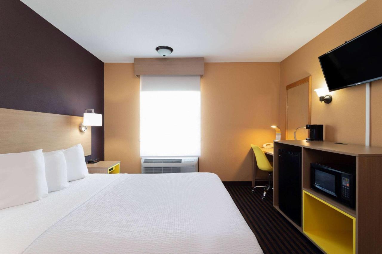 Days Inn By Wyndham Anderson In Екстериор снимка